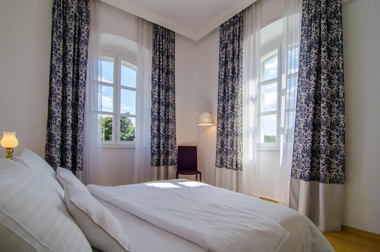 Gardino 1881 Apartment Split